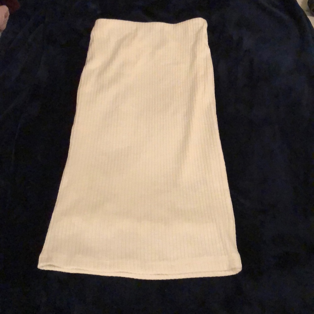 White rubbed skirt